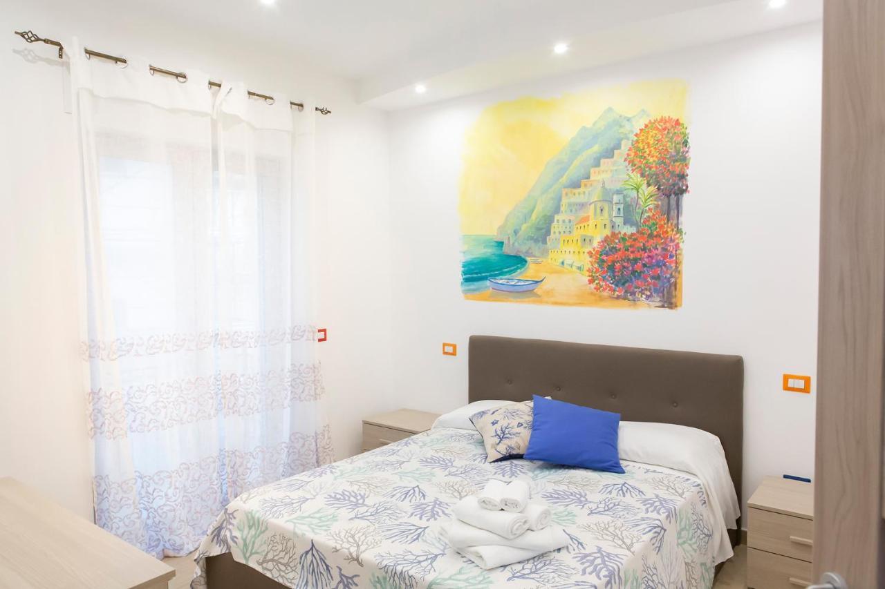 Casa Vacanze La Via Delle Stelle อาเจโรลา ภายนอก รูปภาพ